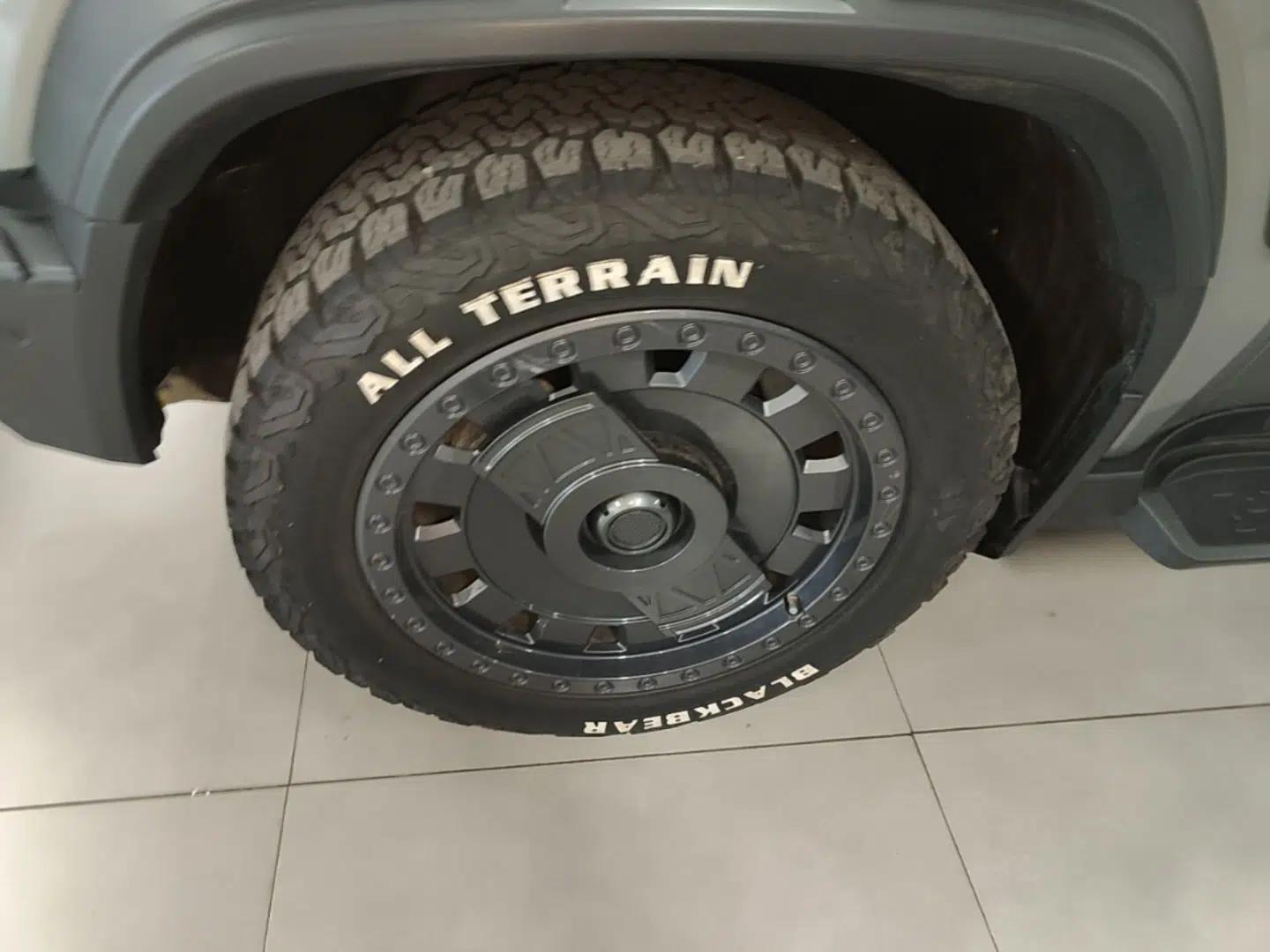 JETOUR Traveler 2024 2.0T All-Wheel-Drive Silver Dragon Wings — миниатюра 10