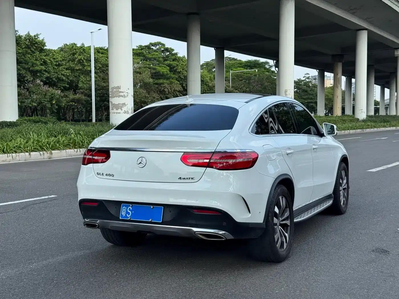 2015 Mercedes-Benz GLE Coupe, GLE 400 4MATIC Coupe SUV — миниатюра 3