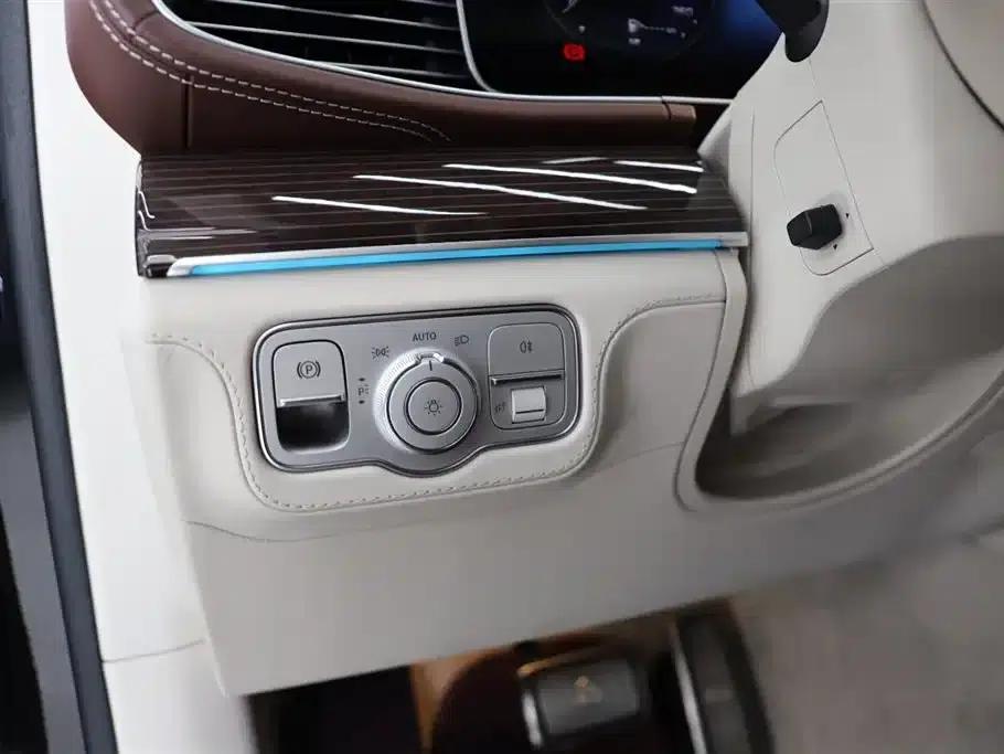 2022 Maybach GLS 480 4MATIC — миниатюра 13