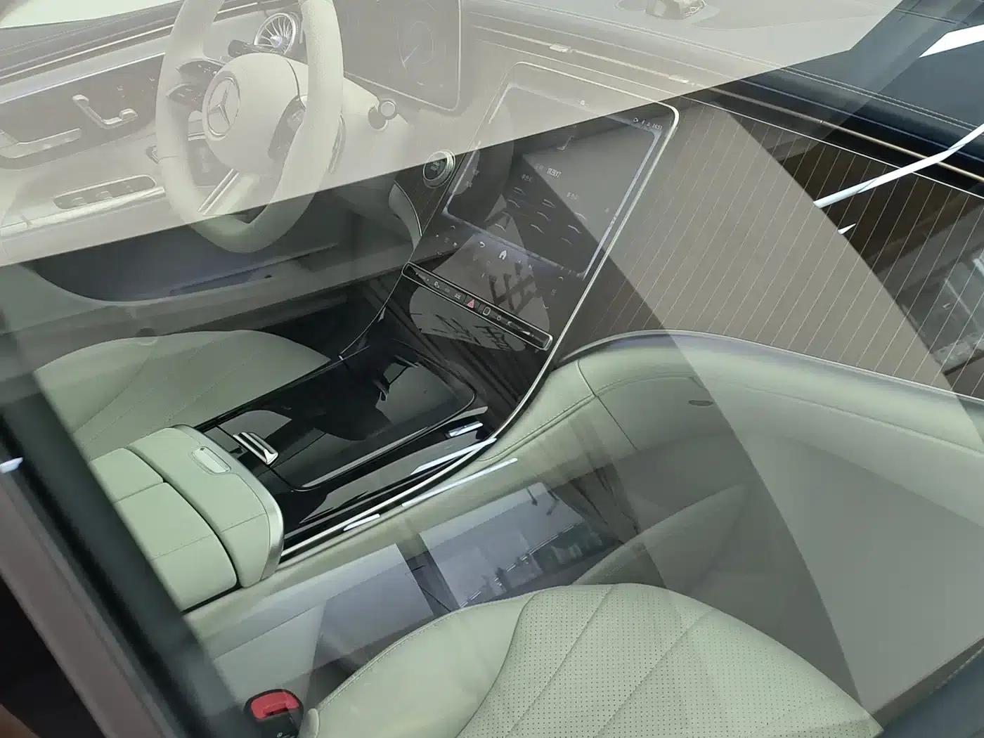 Mercedes-Benz EQE 2025 500 4MATIC Pioneer Edition — миниатюра 24