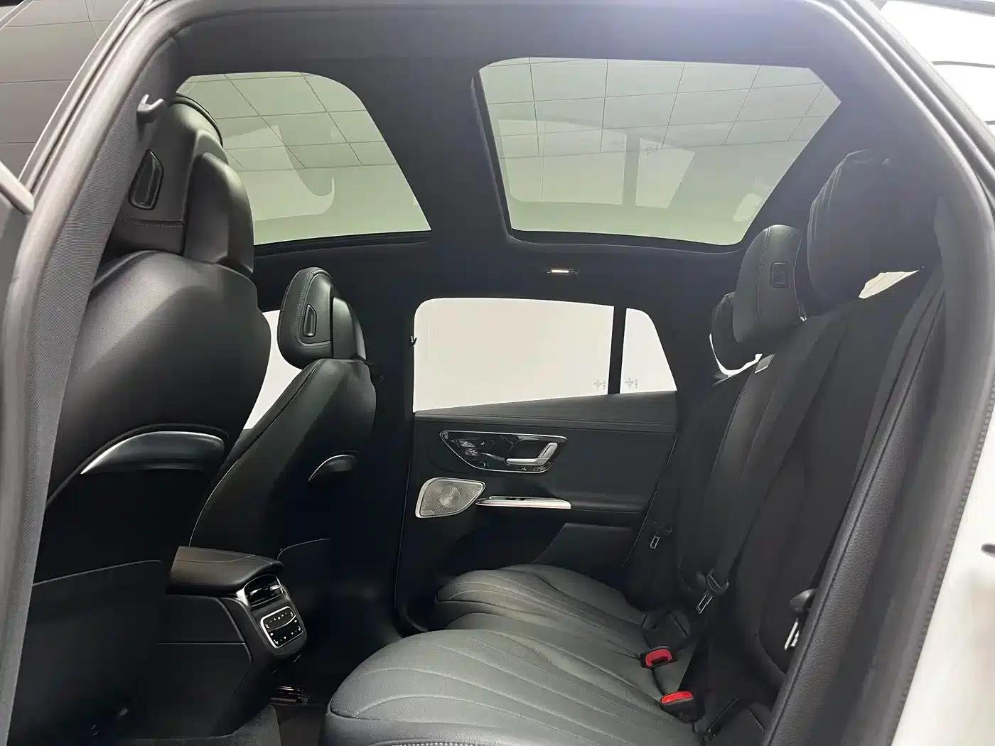 Mercedes-Benz EQE 2022 350 Luxury Edition — миниатюра 13