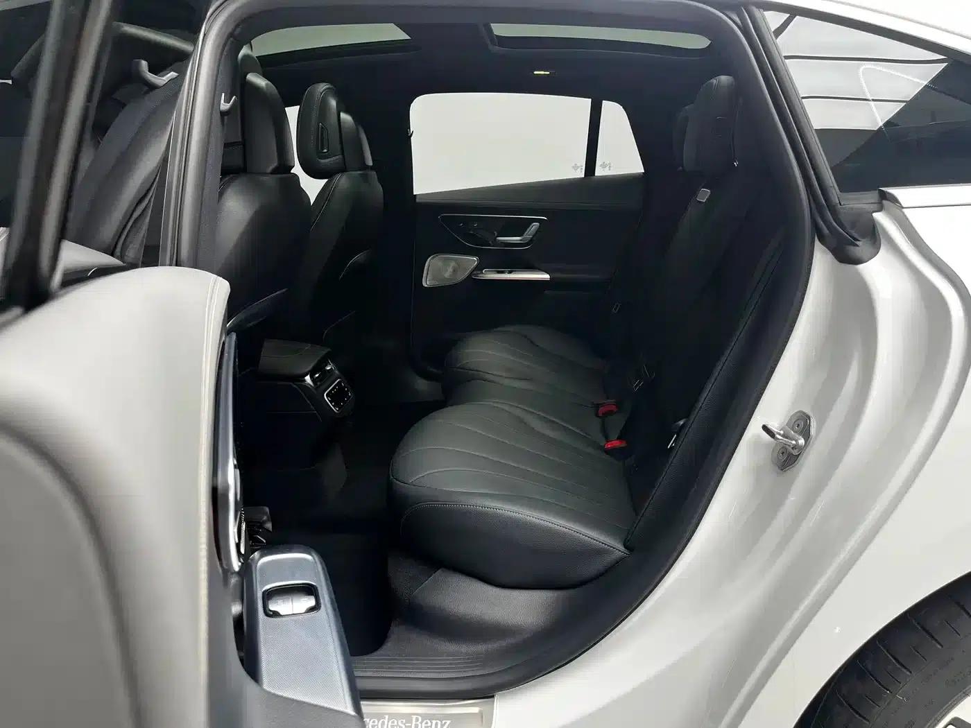 Mercedes-Benz EQE 2022 350 Luxury Edition — миниатюра 16