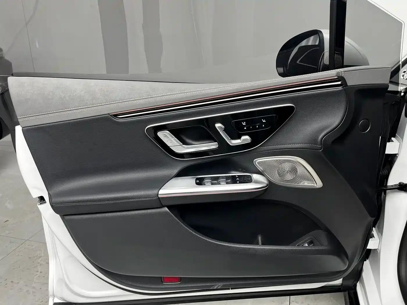 Mercedes-Benz EQE 2022 350 Luxury Edition — миниатюра 17