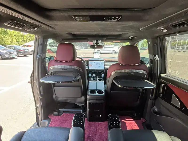 Trumpchi M8 2023 Master Series 2.0TGDI Flagship Edition — миниатюра 7