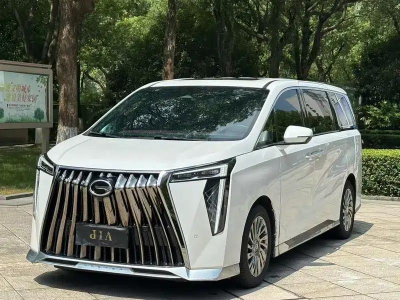 Trumpchi M8 2023 Master Series 2.0TGDI Flagship Edition — миниатюра 1