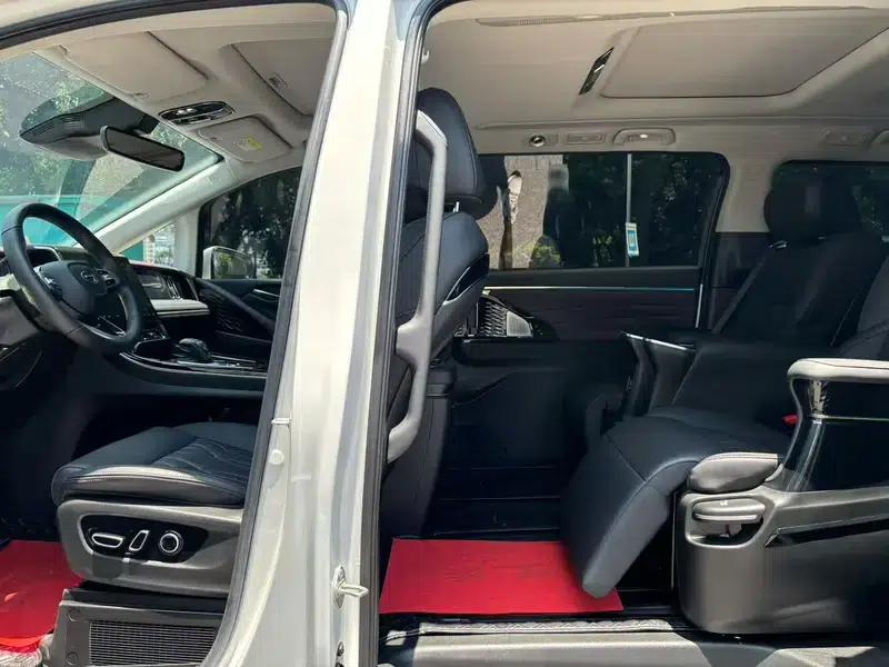 Trumpchi M8 2024 Master Series 2.0TM Super Hybrid — миниатюра 8