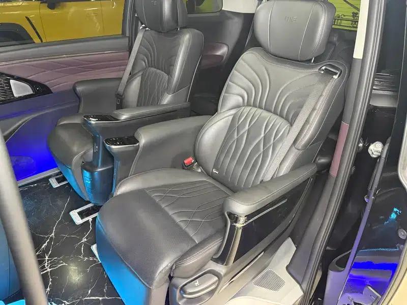 Trumpchi M8 2024 Master Series 2.0TGDI Supreme Edition — миниатюра 18