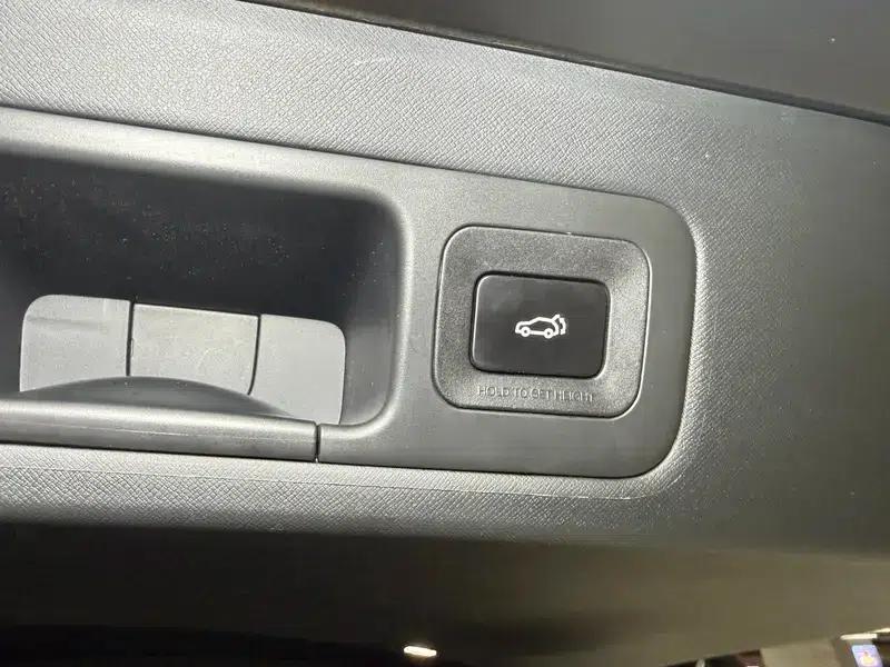 Trumpchi M8 2024 Master Series 2.0TGDI Supreme Edition — миниатюра 9