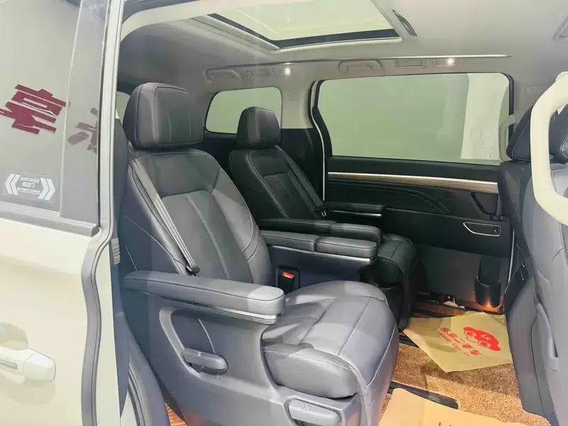 Trumpchi M8 2023 Leading Series 390T Premium Edition — миниатюра 28