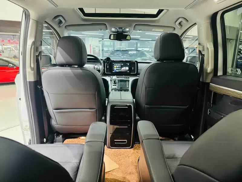 Trumpchi M8 2023 Leading Series 390T Premium Edition — миниатюра 30