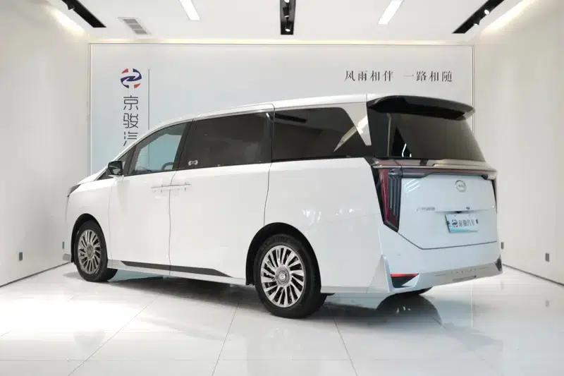 Trumpchi M8 2023 Master Series 2.0TGDI Supreme Edition — миниатюра 3