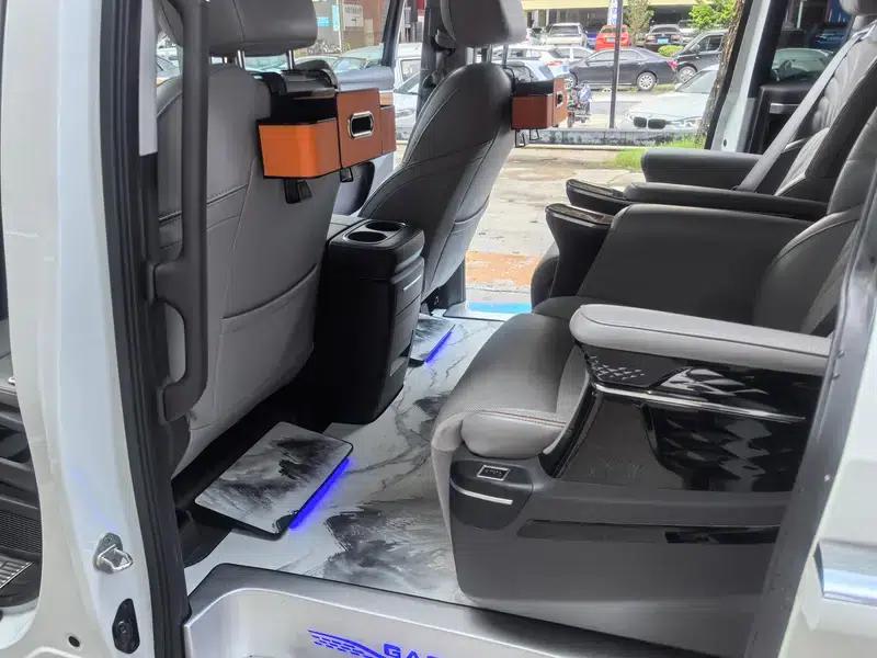 Trumpchi M8 2024 Master Series 2.0TGDI Premium Edition — миниатюра 18
