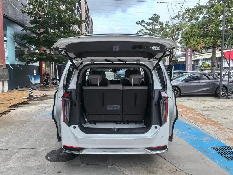 Trumpchi M8 2024 Master Series 2.0TGDI Premium Edition — миниатюра 23