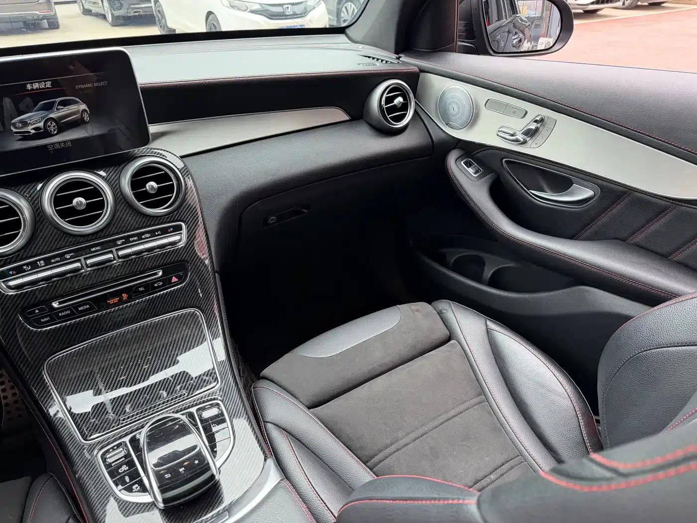 2017 Mercedes-Benz GLC AMG 43 4MATIC — миниатюра 11