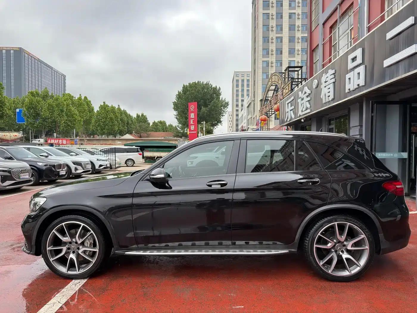 2017 Mercedes-Benz GLC AMG 43 4MATIC — миниатюра 3