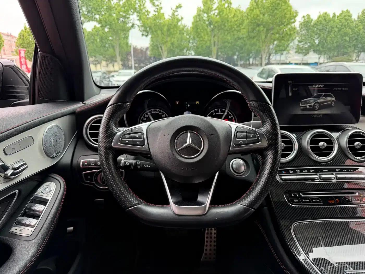 2017 Mercedes-Benz GLC AMG 43 4MATIC — миниатюра 10