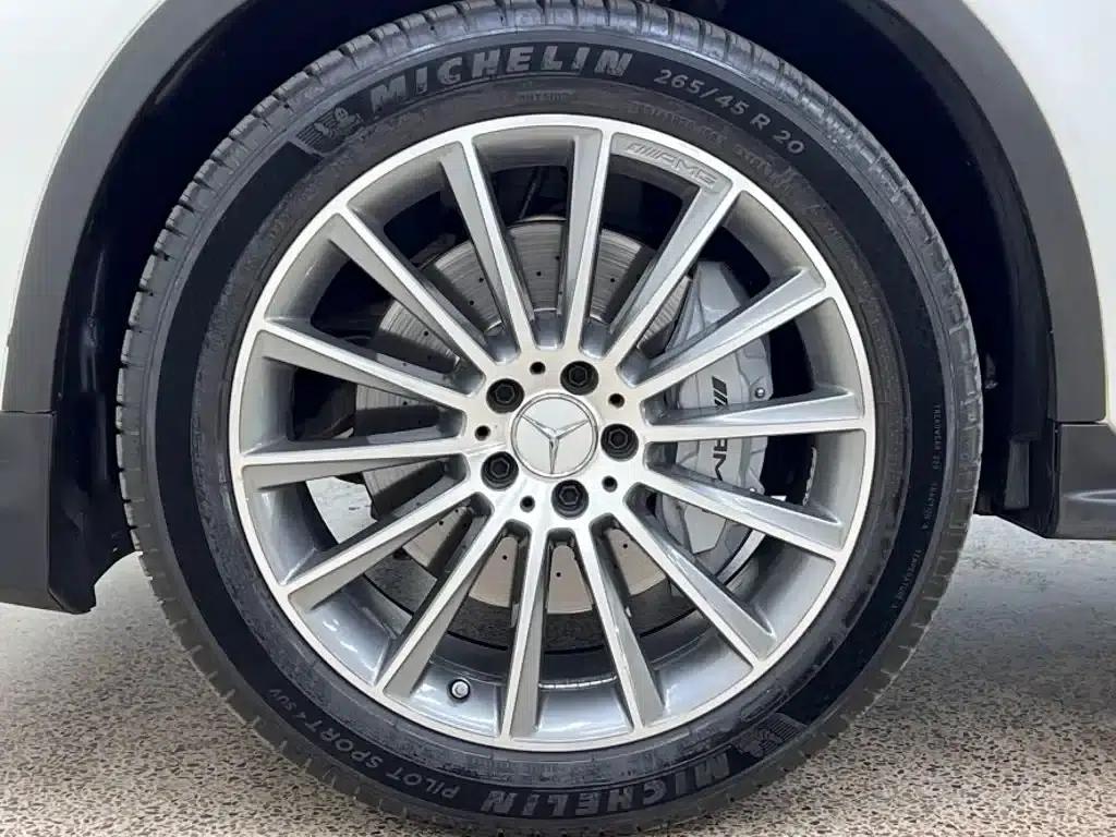 2017 Mercedes-Benz GLC AMG 43 4MATIC — миниатюра 23