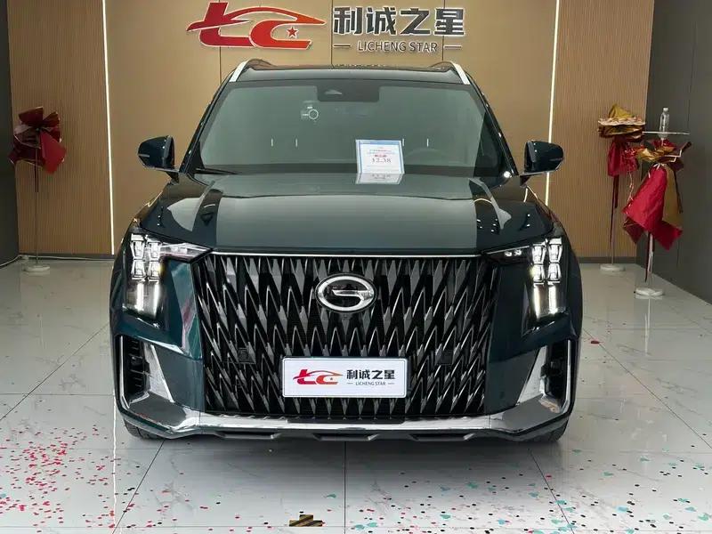 Trumpchi GS8 2022 Dual Engine Series 2.0TM Hybrid 2WD Premium Edition 6-Seater — миниатюра 2