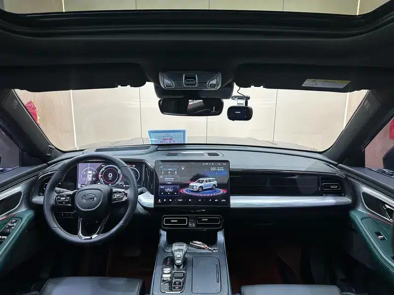 Trumpchi GS8 2022 Dual Engine Series 2.0TM Hybrid 2WD Premium Edition 6-Seater — миниатюра 14