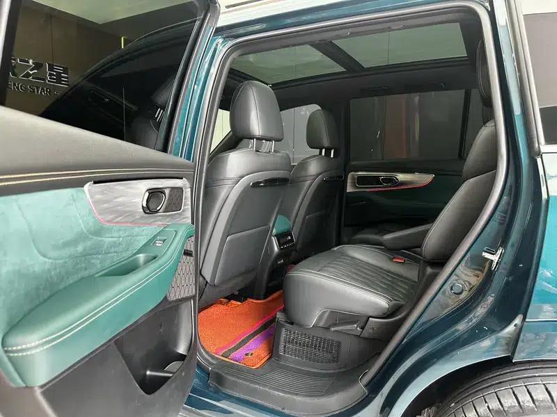 Trumpchi GS8 2022 Dual Engine Series 2.0TM Hybrid 2WD Premium Edition 6-Seater — миниатюра 18