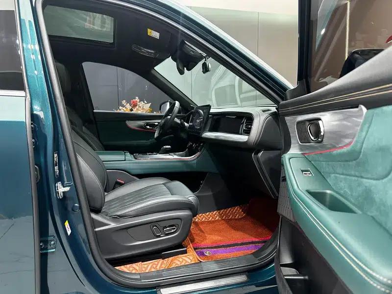 Trumpchi GS8 2022 Dual Engine Series 2.0TM Hybrid 2WD Premium Edition 6-Seater — миниатюра 8