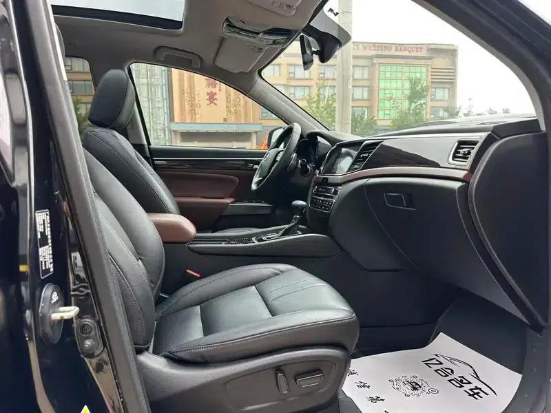 Trumpchi GS8 2017 320T 2WD Luxury Intelligent Connected Edition 7-Seater — миниатюра 11