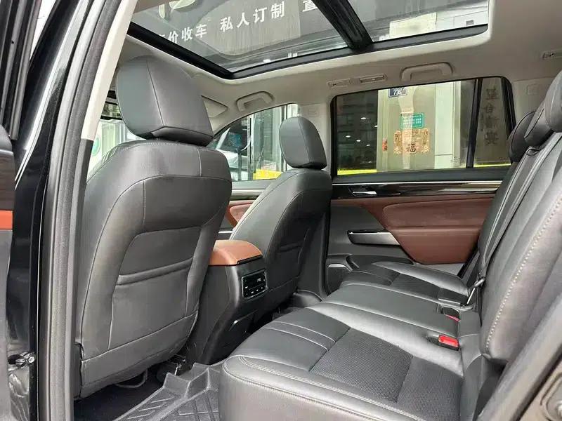 Trumpchi GS8 2017 320T 2WD Luxury Intelligent Connected Edition 7-Seater — миниатюра 9
