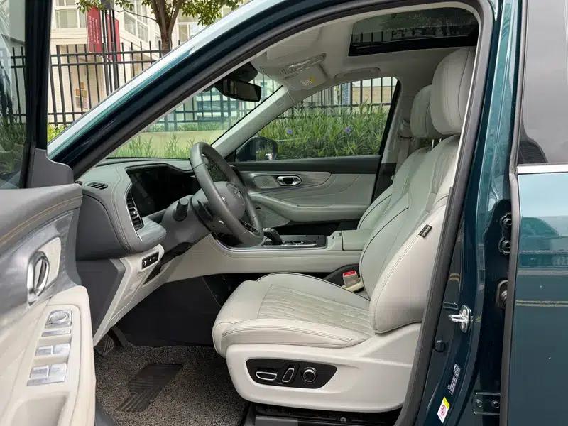 Trumpchi GS8 2022 Navigator Series 2.0TGDI 2WD Luxury Intelligent Connected 7-Seater — миниатюра 14