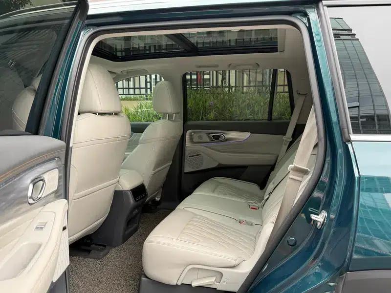 Trumpchi GS8 2022 Navigator Series 2.0TGDI 2WD Luxury Intelligent Connected 7-Seater — миниатюра 15