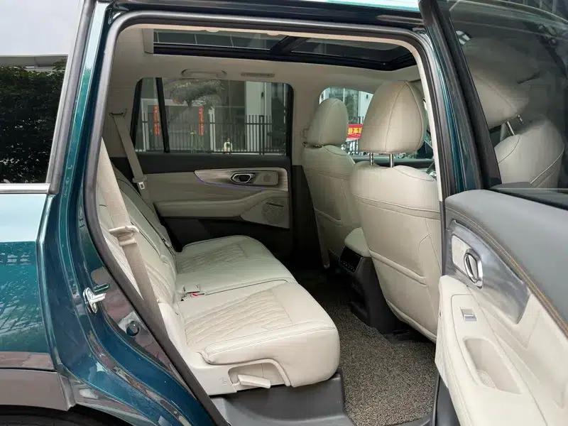 Trumpchi GS8 2022 Navigator Series 2.0TGDI 2WD Luxury Intelligent Connected 7-Seater — миниатюра 19