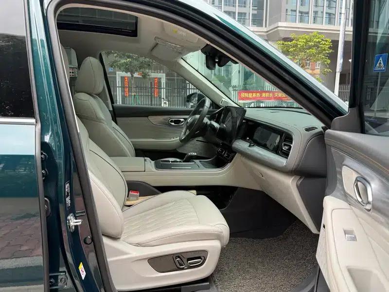 Trumpchi GS8 2022 Navigator Series 2.0TGDI 2WD Luxury Intelligent Connected 7-Seater — миниатюра 20