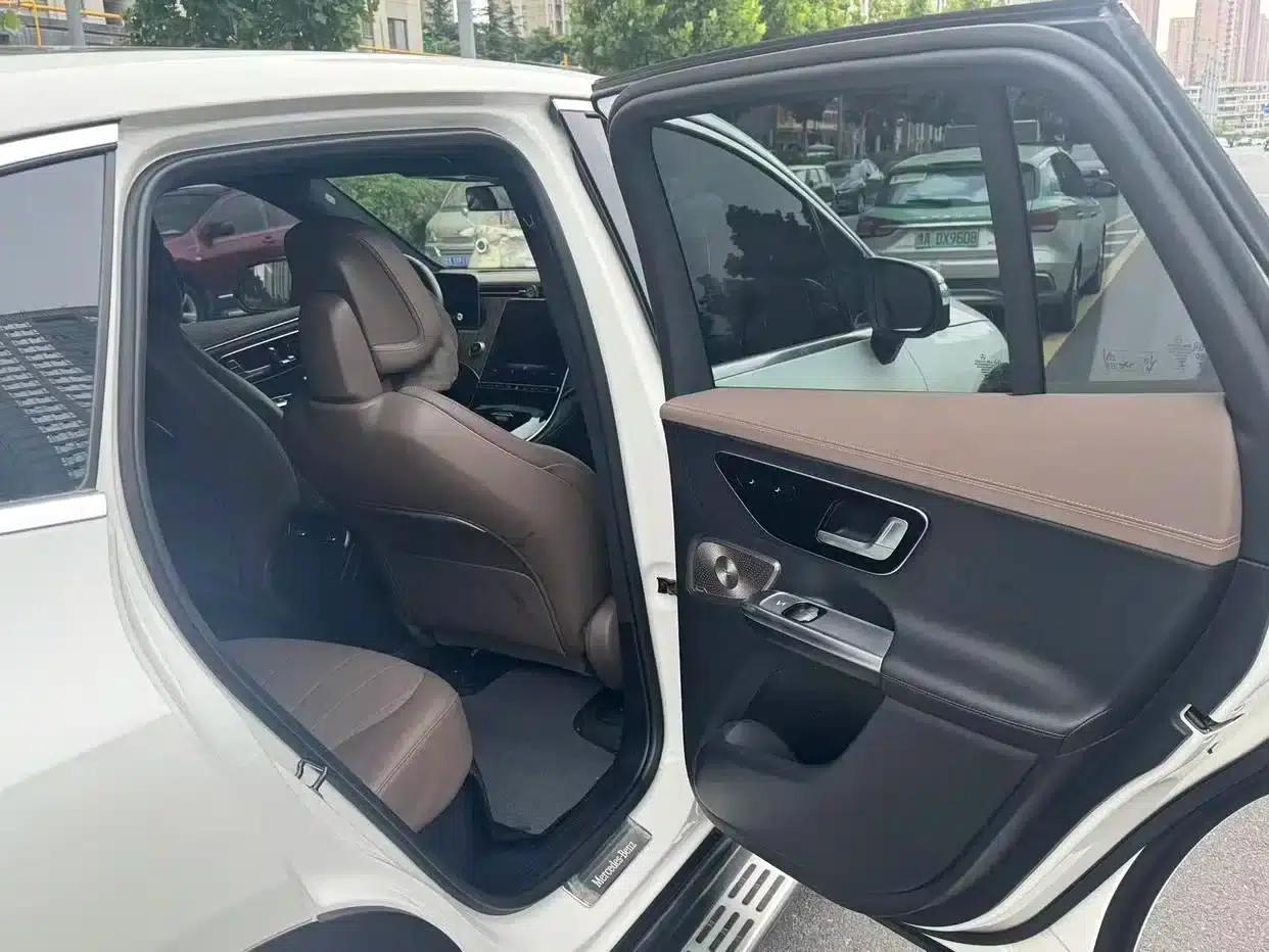 Mercedes-Benz EQE SUV 2023 350 4MATIC Luxury Edition — миниатюра 14