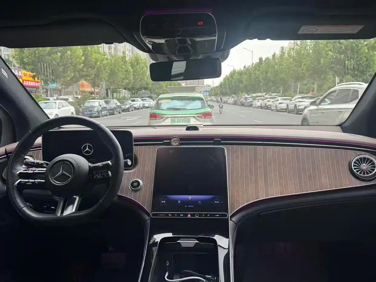 Mercedes-Benz EQE SUV 2023 350 4MATIC Luxury Edition — миниатюра 6