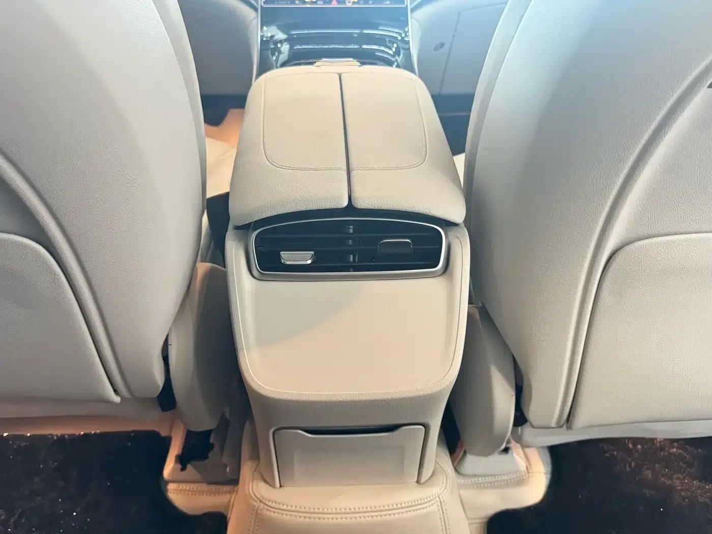 Mercedes-Benz EQE SUV 2024 500 4MATIC Luxury Edition — миниатюра 13