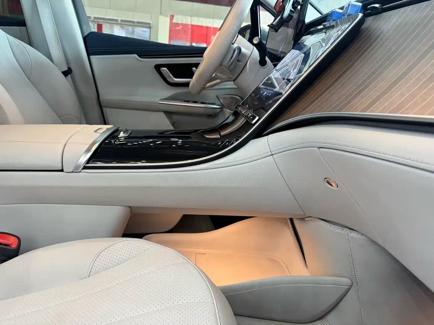 Mercedes-Benz EQE SUV 2024 500 4MATIC Luxury Edition — миниатюра 14