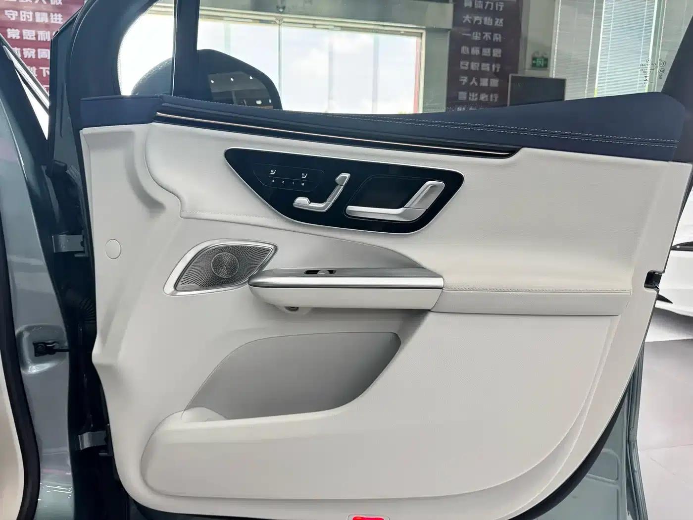 Mercedes-Benz EQE SUV 2024 500 4MATIC Luxury Edition — миниатюра 16