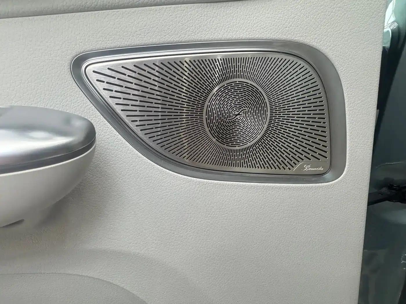 Mercedes-Benz EQE SUV 2024 500 4MATIC Luxury Edition — миниатюра 17