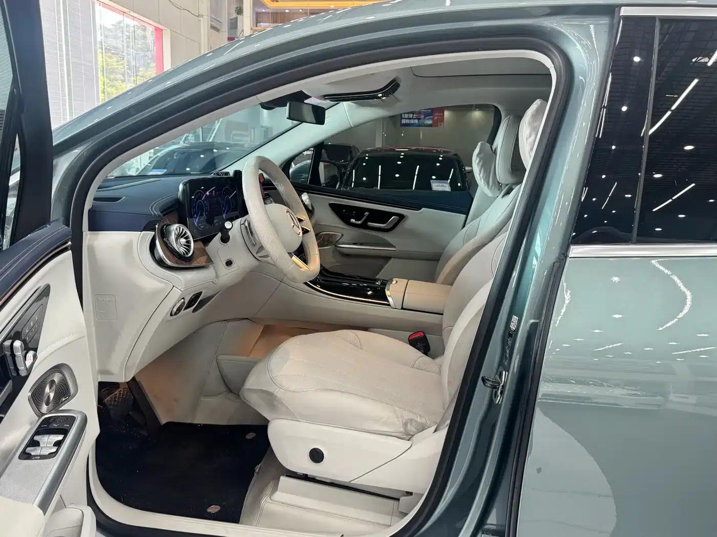 Mercedes-Benz EQE SUV 2024 500 4MATIC Luxury Edition — миниатюра 19