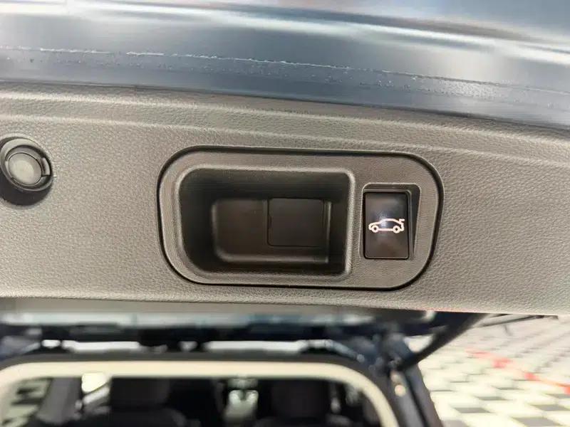Trumpchi M6 2021 270T Automatic Premium Edition 7-seater — миниатюра 11