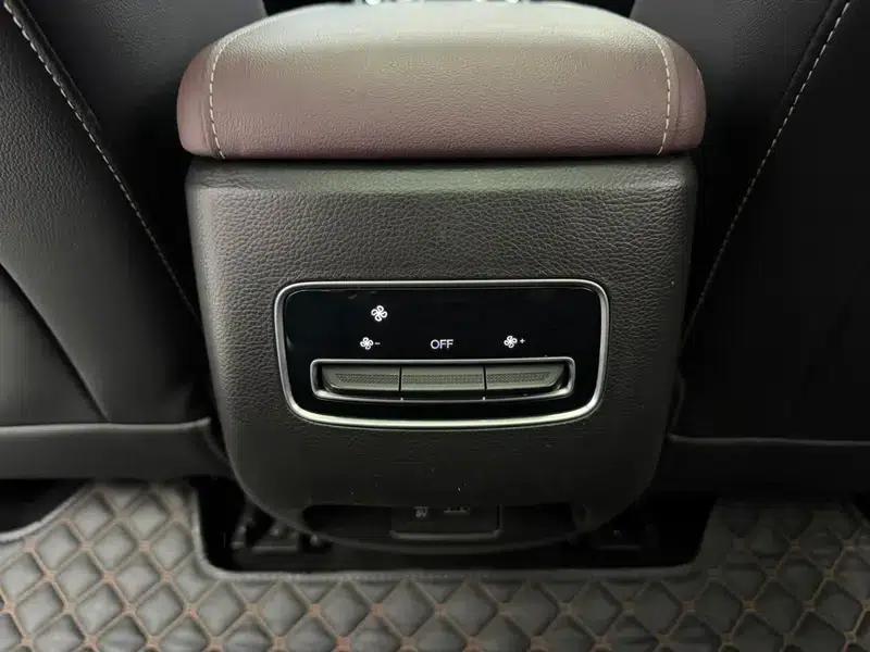 Trumpchi M6 2021 270T Automatic Premium Edition 7-seater — миниатюра 7