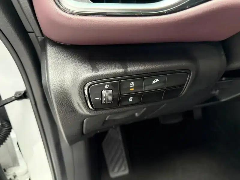 Trumpchi M6 2021 Pro 270T AT Luxury Edition — миниатюра 16