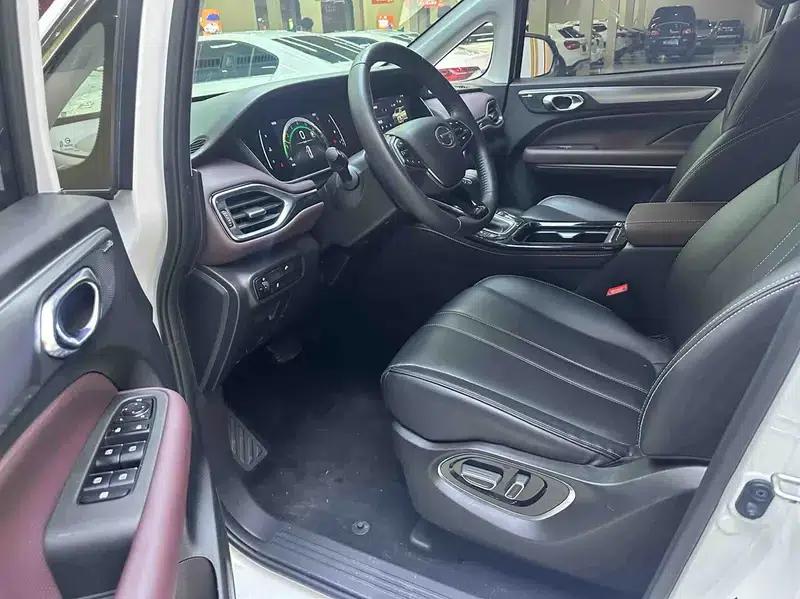 Trumpchi M6 2023 PRO 270T WDCT Luxury Edition — миниатюра 9