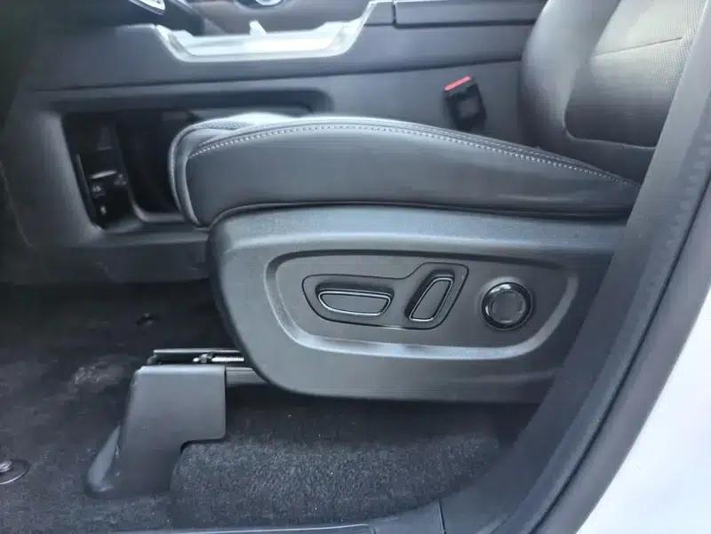Trumpchi E8 2024 Glory Series 2.0ATK Glory Edition — миниатюра 18