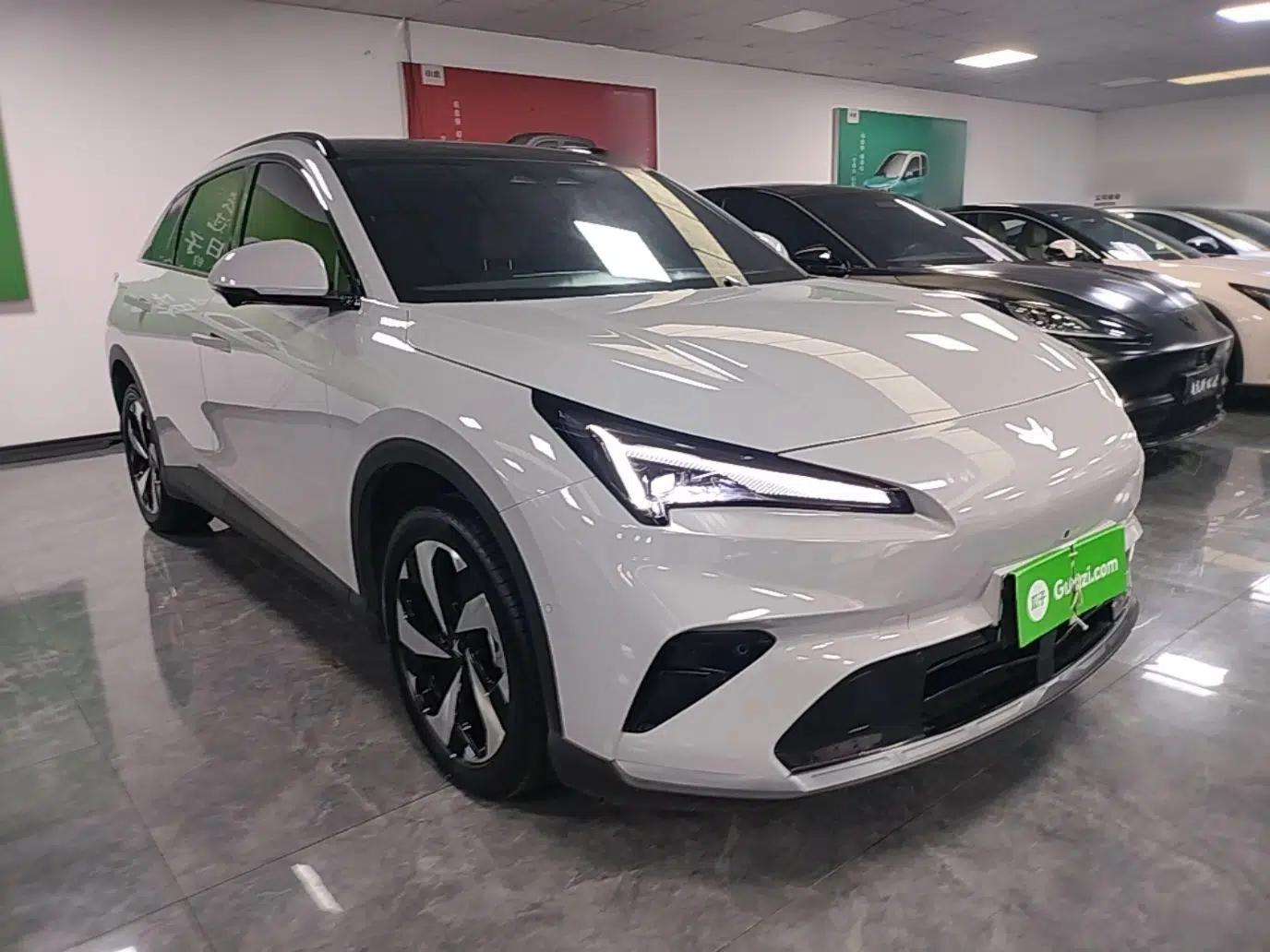 ARCFOX Alpha T5 2026 Model Range-Extended 1215 Yuanjing Smart Driving Version — миниатюра 3
