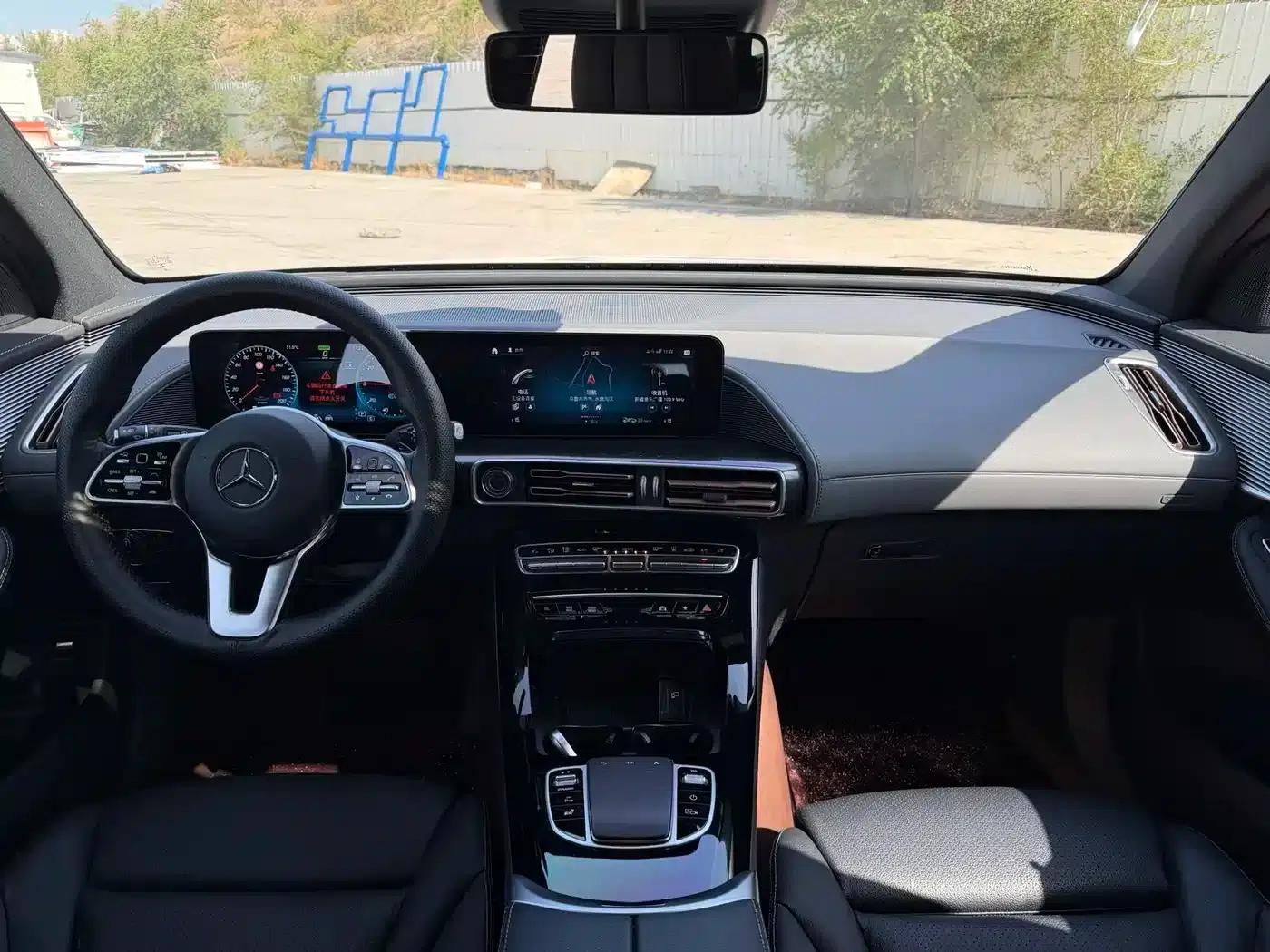 Mercedes-Benz EQC 2021 Model EQC 400 4MATIC — миниатюра 7