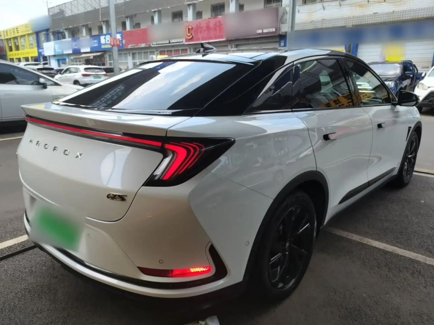 ARCFOX Alpha S 2023 735E+ Forest Edition 160kW — миниатюра 6
