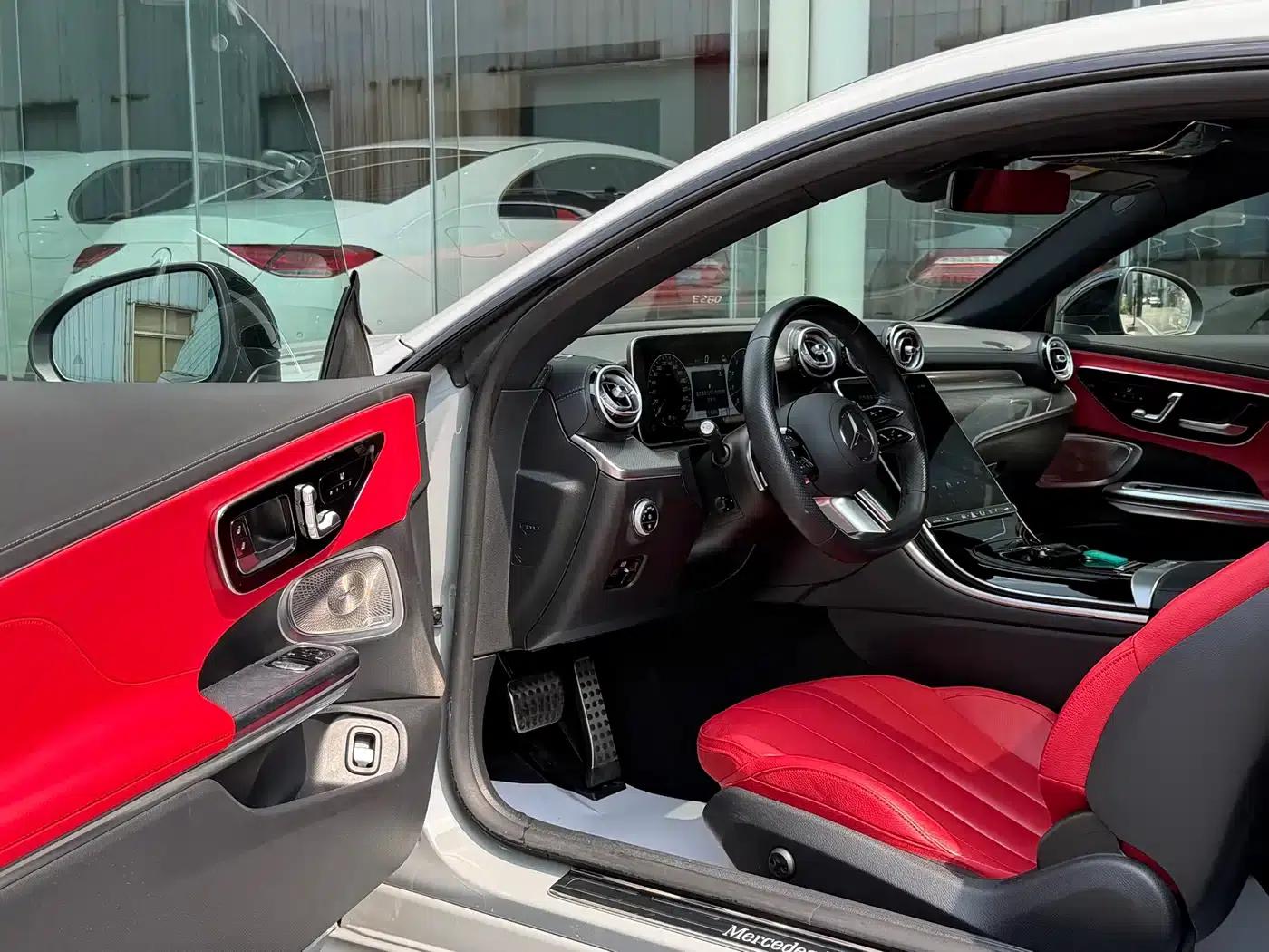 Mercedes-Benz CLE 2024 CLE 300 4MATIC Luxury Coupe — миниатюра 4