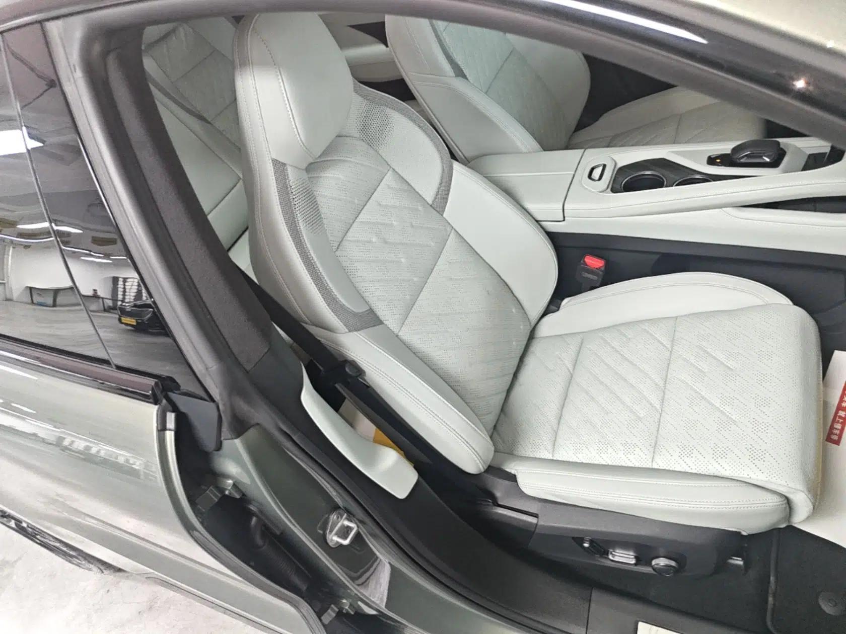 Zeekr 001 2024 WE Edition 100 kWh Rear-Drive — миниатюра 19