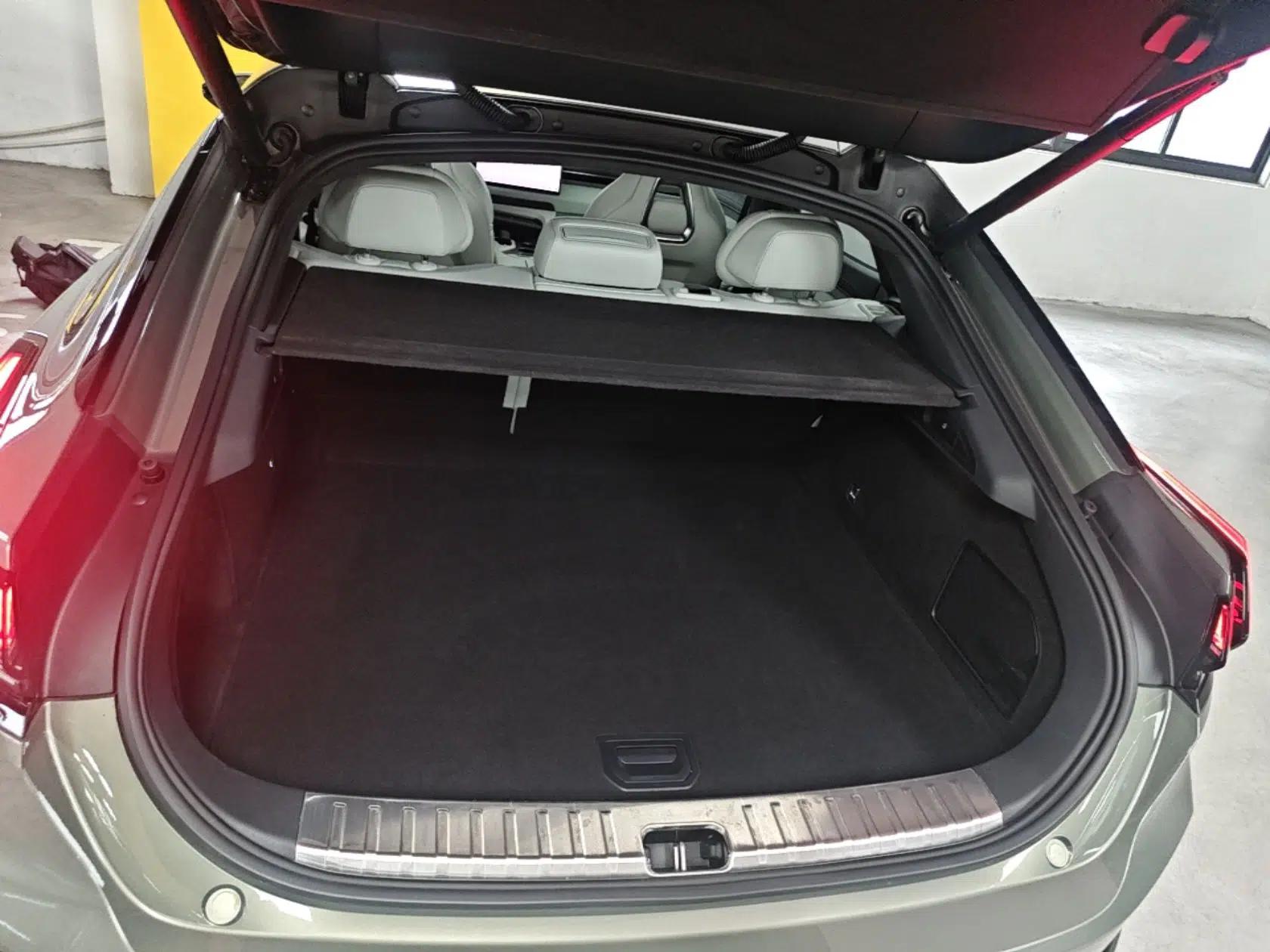 Zeekr 001 2024 WE Edition 100 kWh Rear-Drive — миниатюра 22