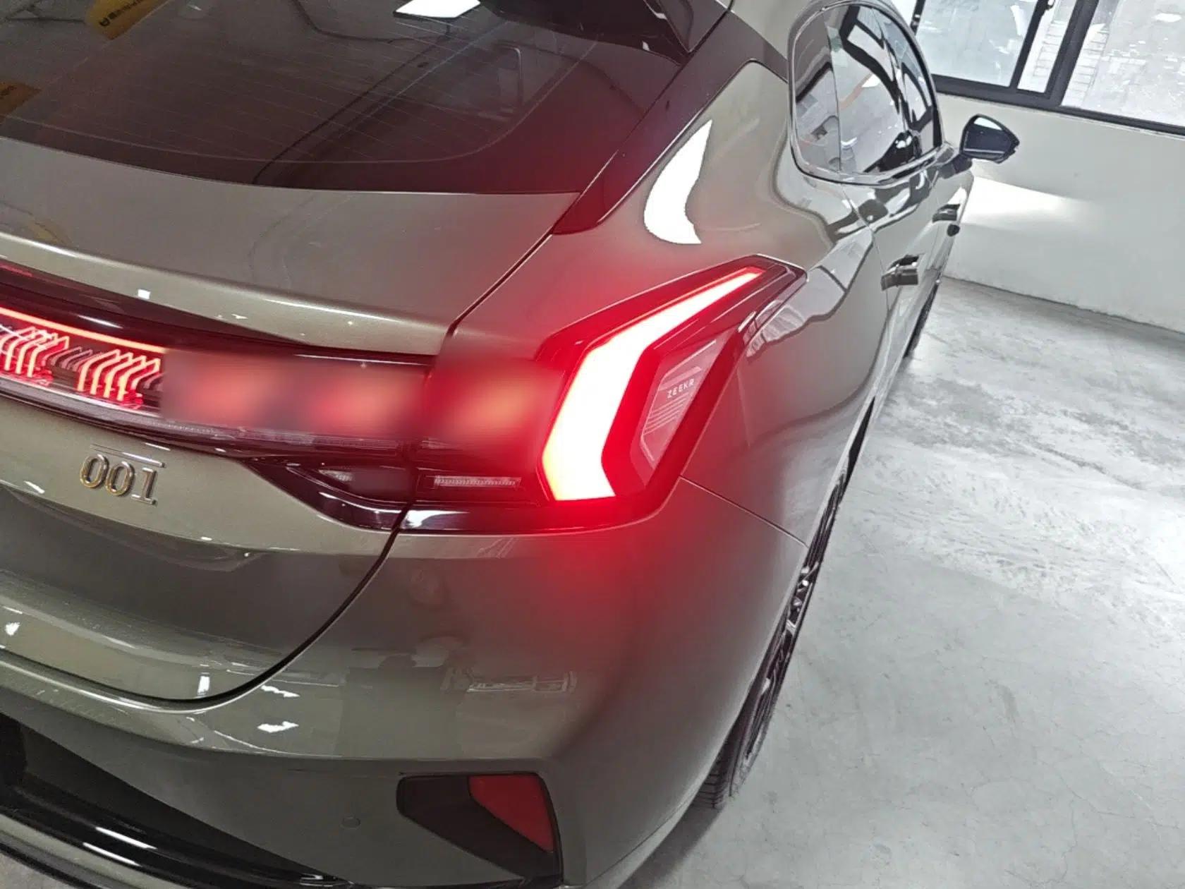 Zeekr 001 2024 WE Edition 100 kWh Rear-Drive — миниатюра 9